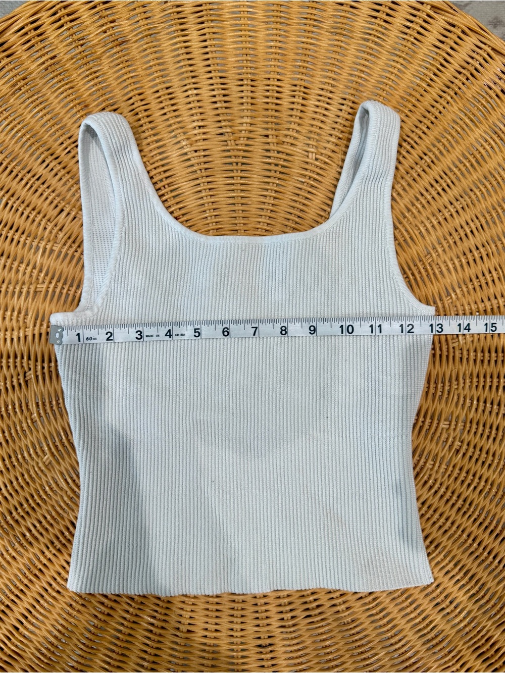 Quince Ribbed Stretch Crop Tank - Picture 4 of 6